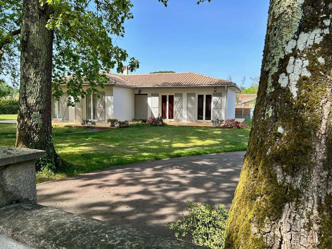 Maison 6 pièces 112 m² · à Le Pian-Médoc · 112 m² · 365 000 €