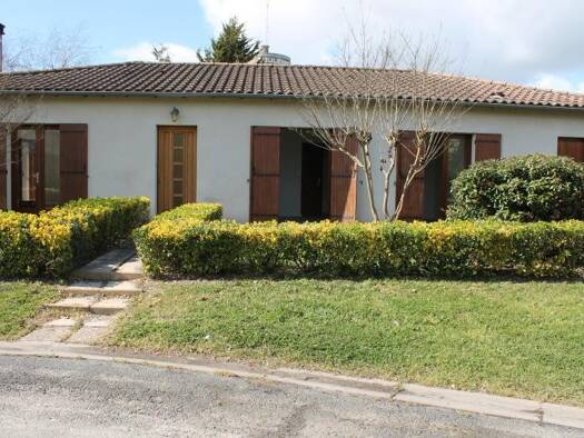 Maison de plain-pied à louer 982 € 4 pièces 3 chambres 88 m² Toulenne 33210