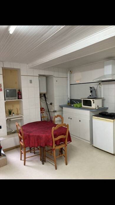 Appartement à louer 430 € 1 pièce 30 m² RDC/1 Trois Quartiers-Centre Ville Poitiers 86000