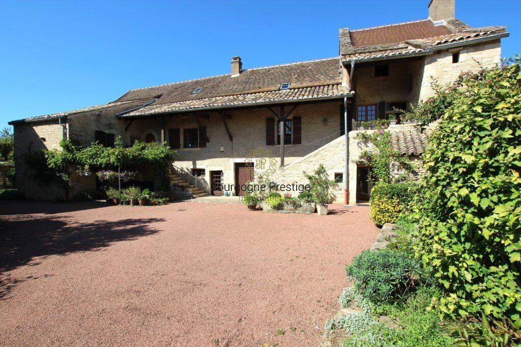 Maison 8 pièces 263 m² · à Sennecey-le-Grand · 263 m² · 499 000 €