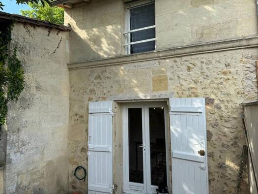 Maison à vendre 157 750 € 3 pièces 2 chambres 53,5 m² 97 m² de terrain Créon 33670
