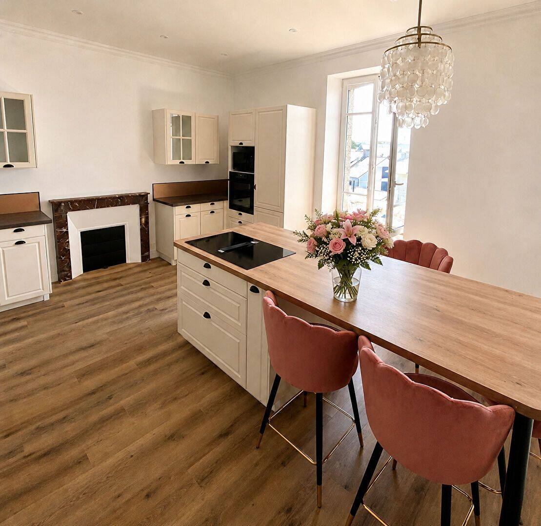 Appartement 4 pièces 81 m² · à Dinard · 81 m² · 500 €