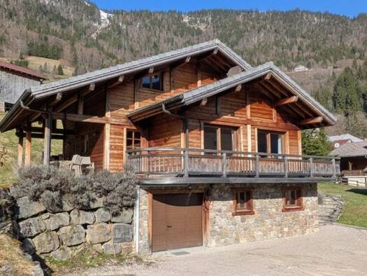 Chalet à vendre 750 000 € 7 pièces 6 chambres 150 m² 1 121 m² de terrain Bonnevaux 74360