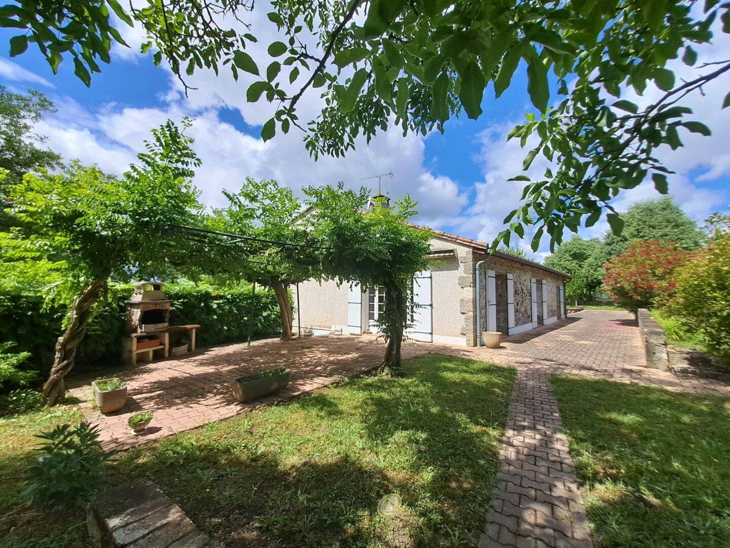 Maison 6 pièces 194 m² · à Port-Sainte-Marie · 194 m² · 238 000 €
