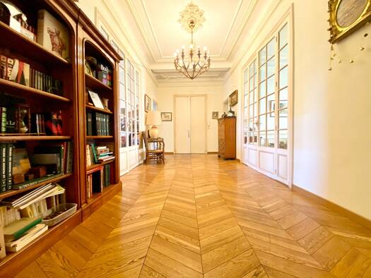 Appartement à vendre 690 000 € 5 pièces 3 chambres 187 m² Étage 2/3 Périer Marseille 8ème arrondissement 13008