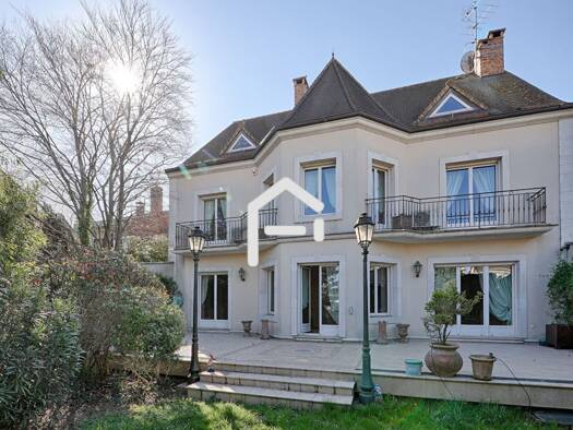Maison à vendre 999 900 € 10 pièces 6 chambres 450 m² 650 m² de terrain Parc de la Cloche Orly 94310