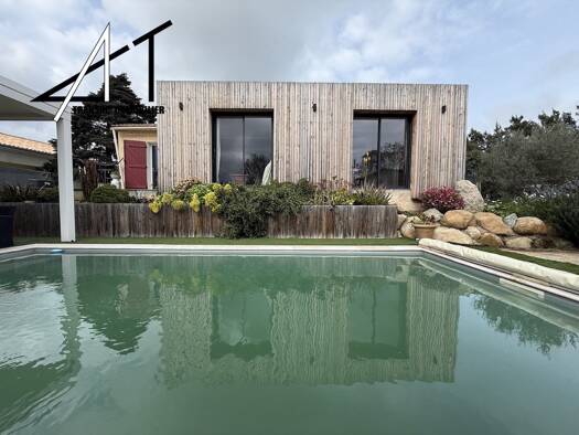 Villa à vendre 397 000 € 10 pièces 3 chambres 150 m² 2 187 m² de terrain Ventiseri 20240