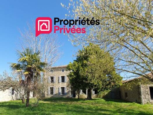 Maison à vendre 572 000 € 17 pièces 8 chambres 520 m² 11 235 m² de terrain Lignan-de-Bazas 33430