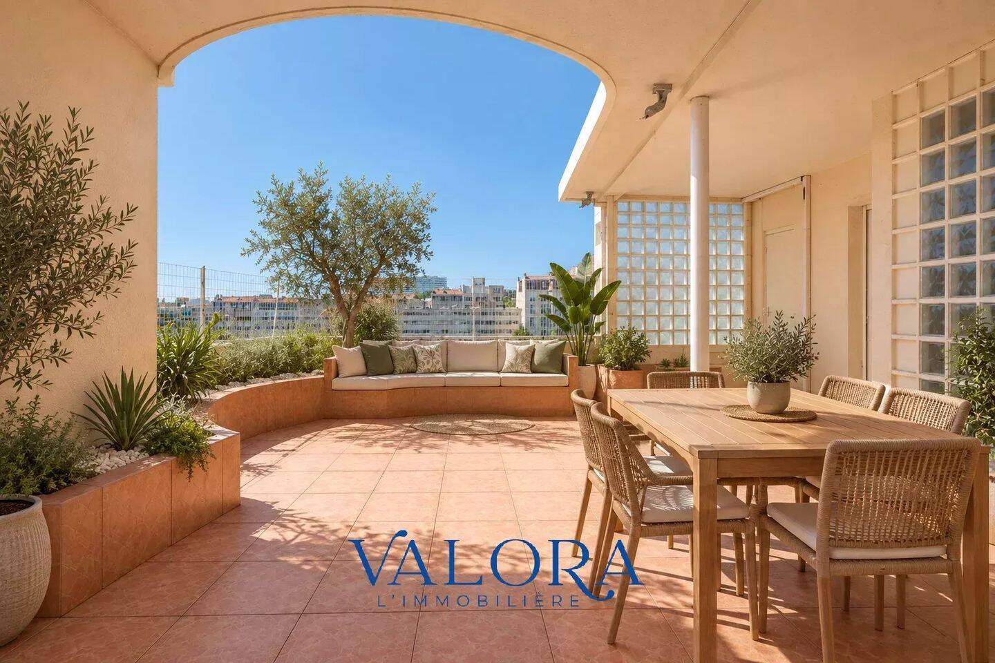 Appartement 4 pièces 97 m² · à Marseille 8ème Arrondissement · 97 m² · 590 000 €