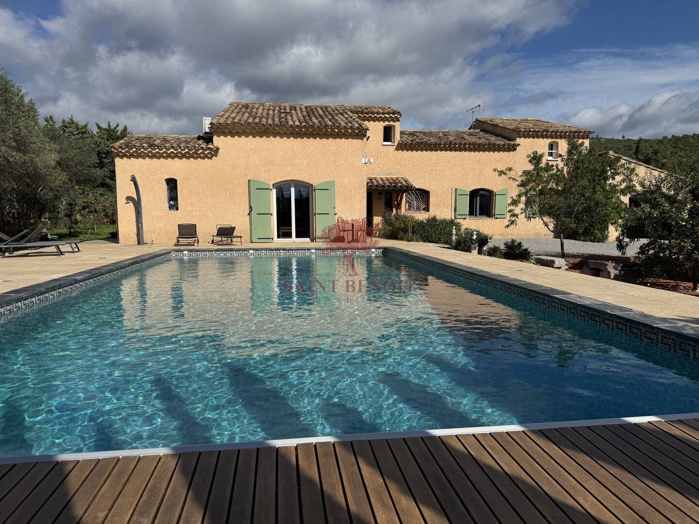 Maison 8 pièces 230 m² · à Saint-Jean-de-Fos · 230 m² · 585 000 €