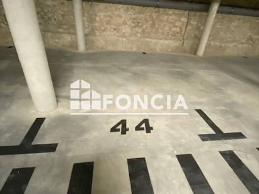 Parking à louer 95 € La Balance-Palais des Papes Avignon 84000