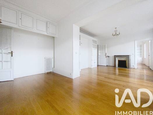 Appartement à vendre 1 099 000 € 7 pièces 3 chambres 123,5 m² Étage 3/3 Notre Dame Versailles 78000