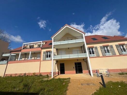 Appartement à louer 1 100 € 3 pièces 2 chambres 67 m² Étage 1/3 Précy-sur-Oise 60460