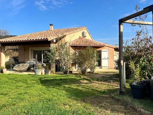 Maison à vendre 400 000 € 5 pièces 4 chambres 124 m² 800 m² de terrain Saint-Georges-les-Bains 07800