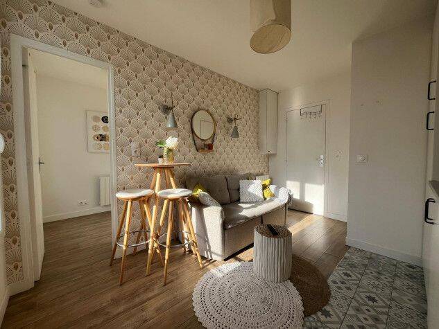 Appartement 3 pièces 27 m² · à Paris 18ème Arrondissement · 27 m² · 1 064 €/mois