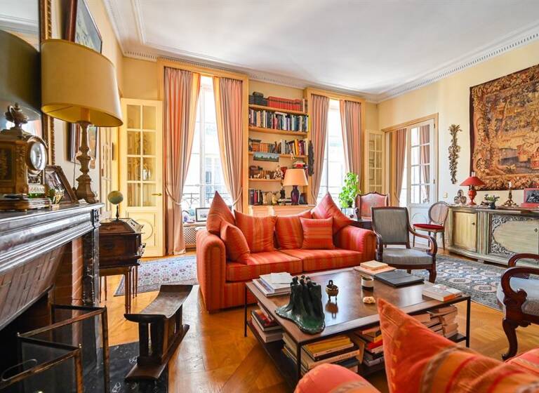 Appartement en viager occupé Bouquet 2 000 000 € 5 pièces 3<br/>chambres 158 m²<br/>superficie 3/5<br/>étage Saint Thomas d'Aquin Paris 7ème 75007