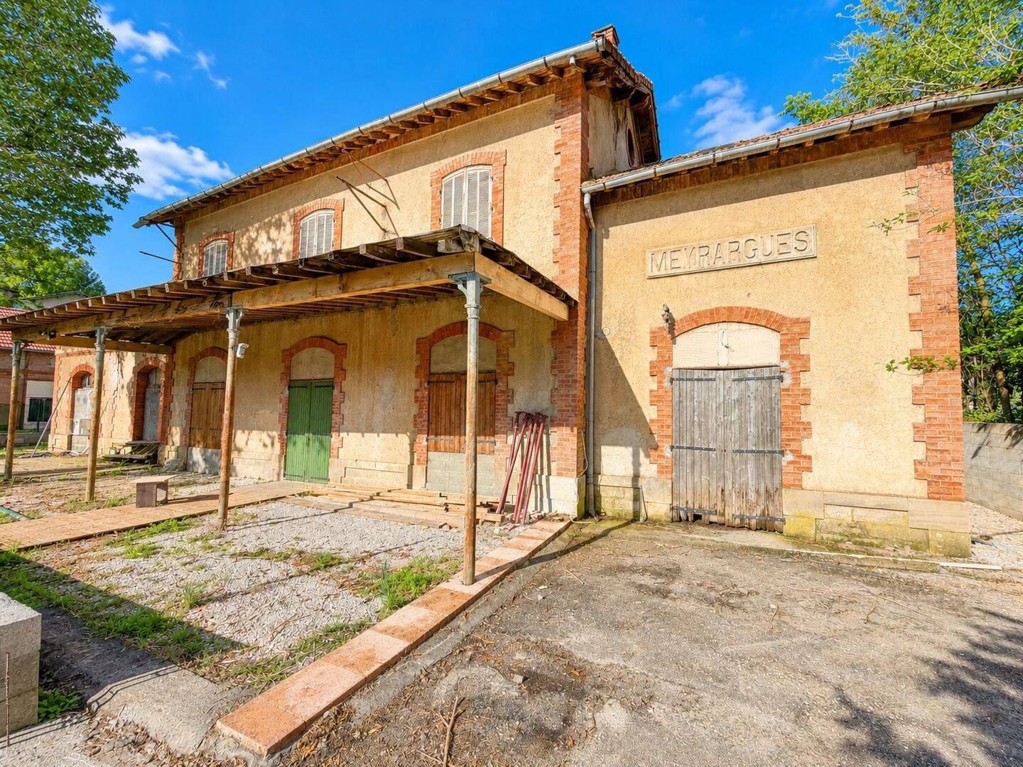 Maison 6 pièces 185 m² · à Meyrargues · 185 m² · 231 000 €
