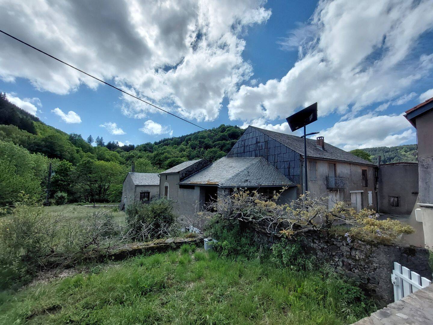 Maison 5 pièces 140 m² · à Mélagues · 140 m² · 100 000 €