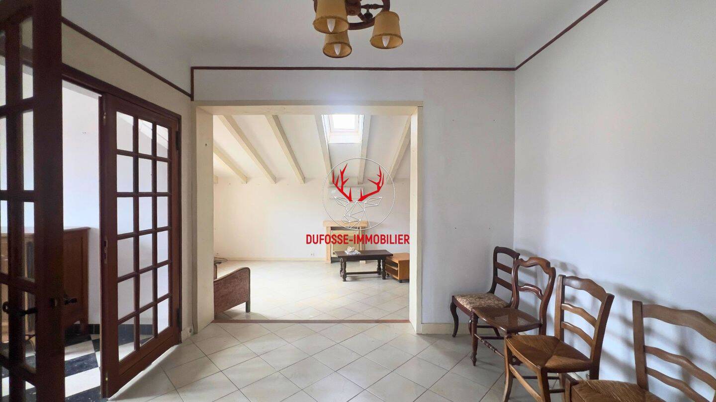 Maison 8 pièces 213 m² · à Uzès · 213 m² · 210 000 €