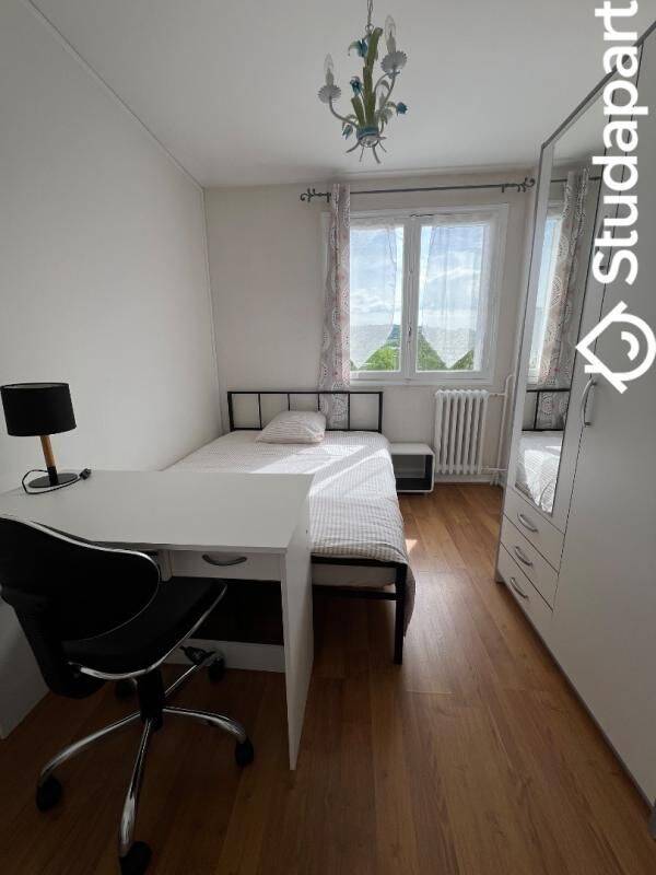 1 pièce 9 m² · à Montluçon · 9 m² · 350 €/mois