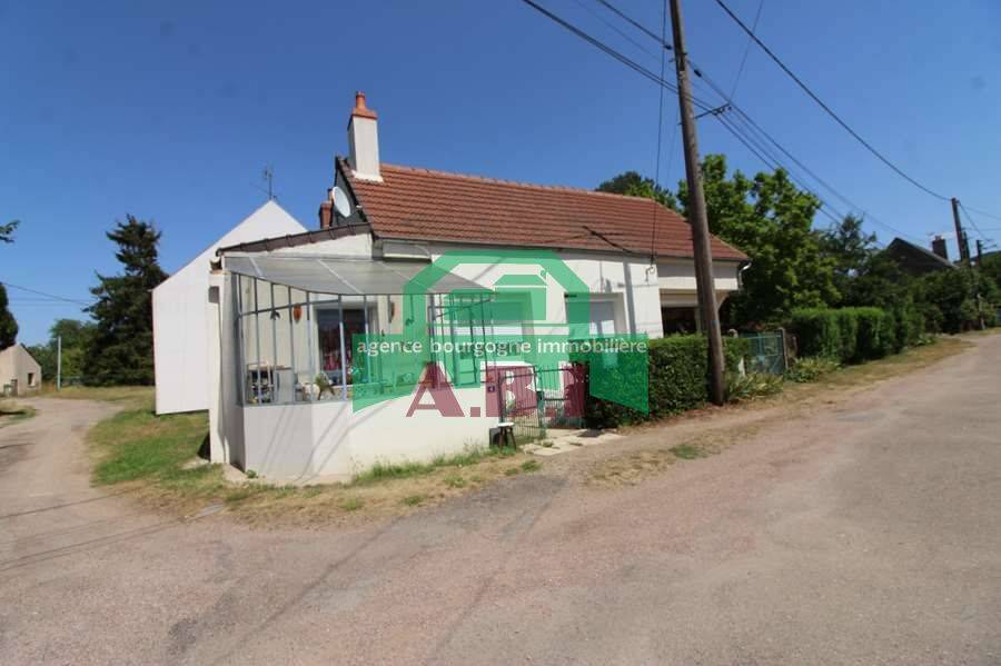 Maison 5 pièces 100 m² · à Prémery · 100 m² · 77 000 €