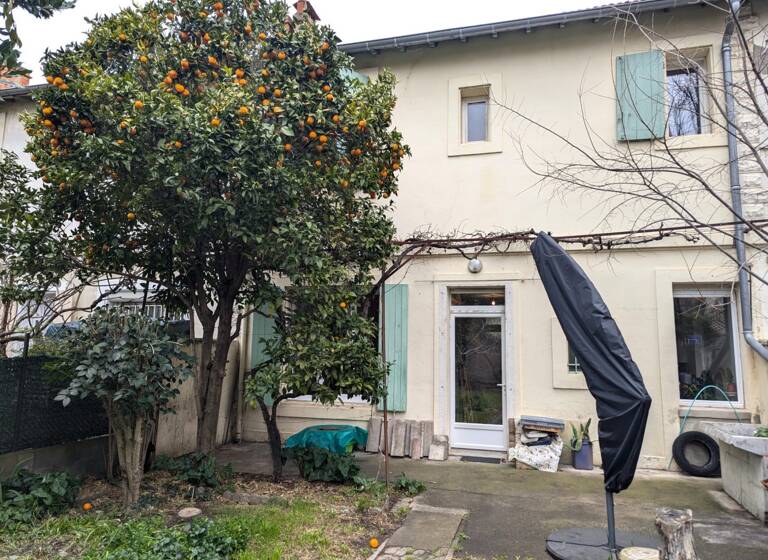 Maison à vendre 225 000 € 4 pièces 3<br/>chambres 91 m²<br/>superficie 225 m²<br/>terrain Croix de Poumeyrac Béziers 34500