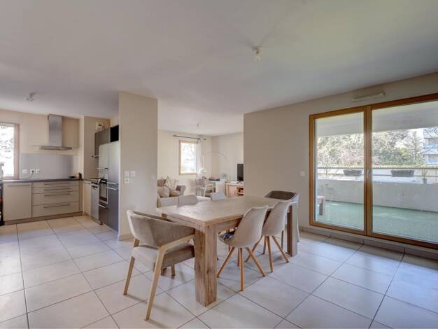 Appartement à vendre 517 000 € 4 pièces 3 chambres 101 m² 3 étages Centre Écully 69130