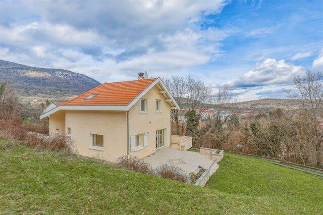Maison 8 pièces 224 m² · à Gex · 224 m² · 940 000 €