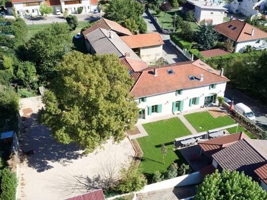 Local commercial à vendre 1 980 000 € 500 m² de surface de vente Vurey Genas 69740