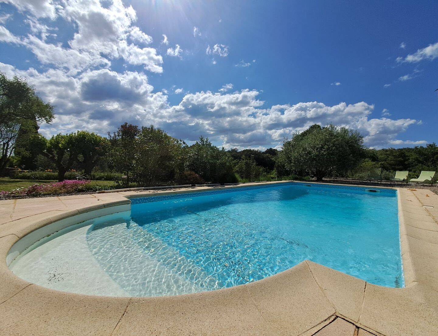 Maison 10 pièces 265 m² · à Les Vans · 264,8 m² · 740 000 €