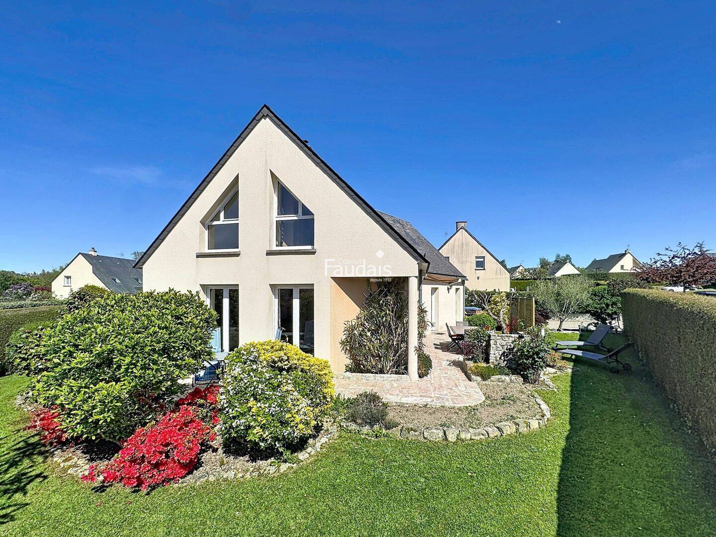 Maison 6 pièces 127 m² · à La Barre-de-Semilly · 127 m² · 276 000 €