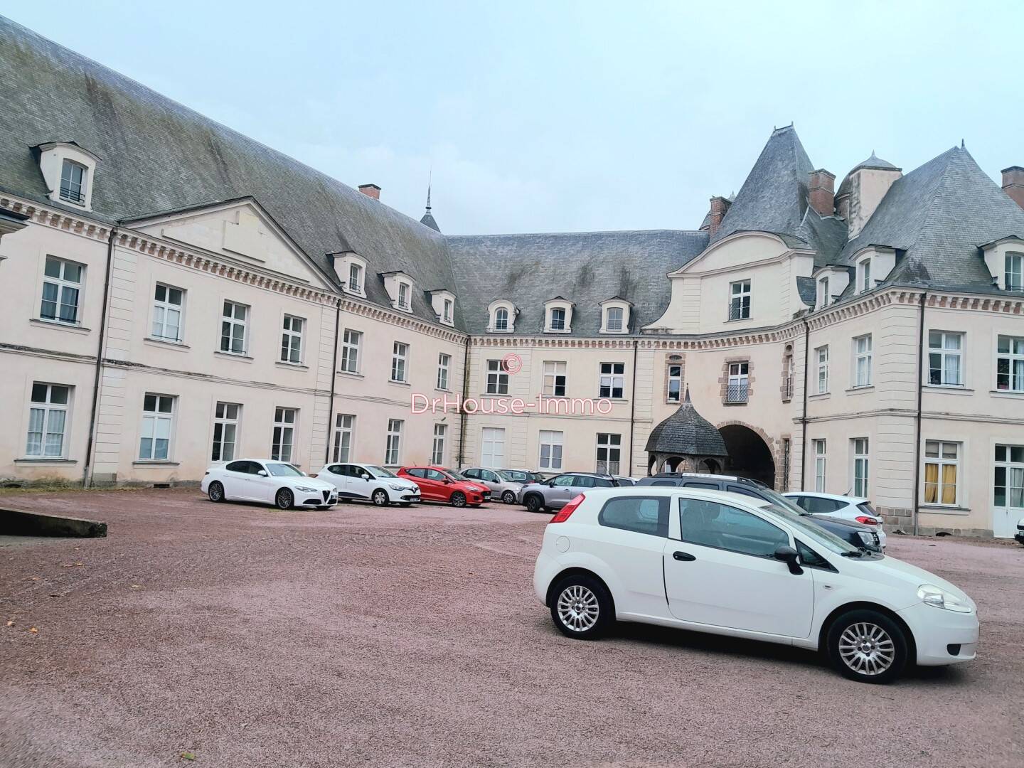 Appartement 4 pièces 110 m² · à Beaupréau-en-Mauges · 109,6 m² · 118 000 €