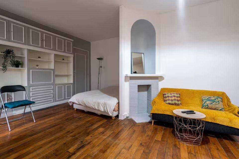 Appartement 1 pièce 34 m² · à Paris 18ème Arrondissement · 34 m² · 1 630 €
