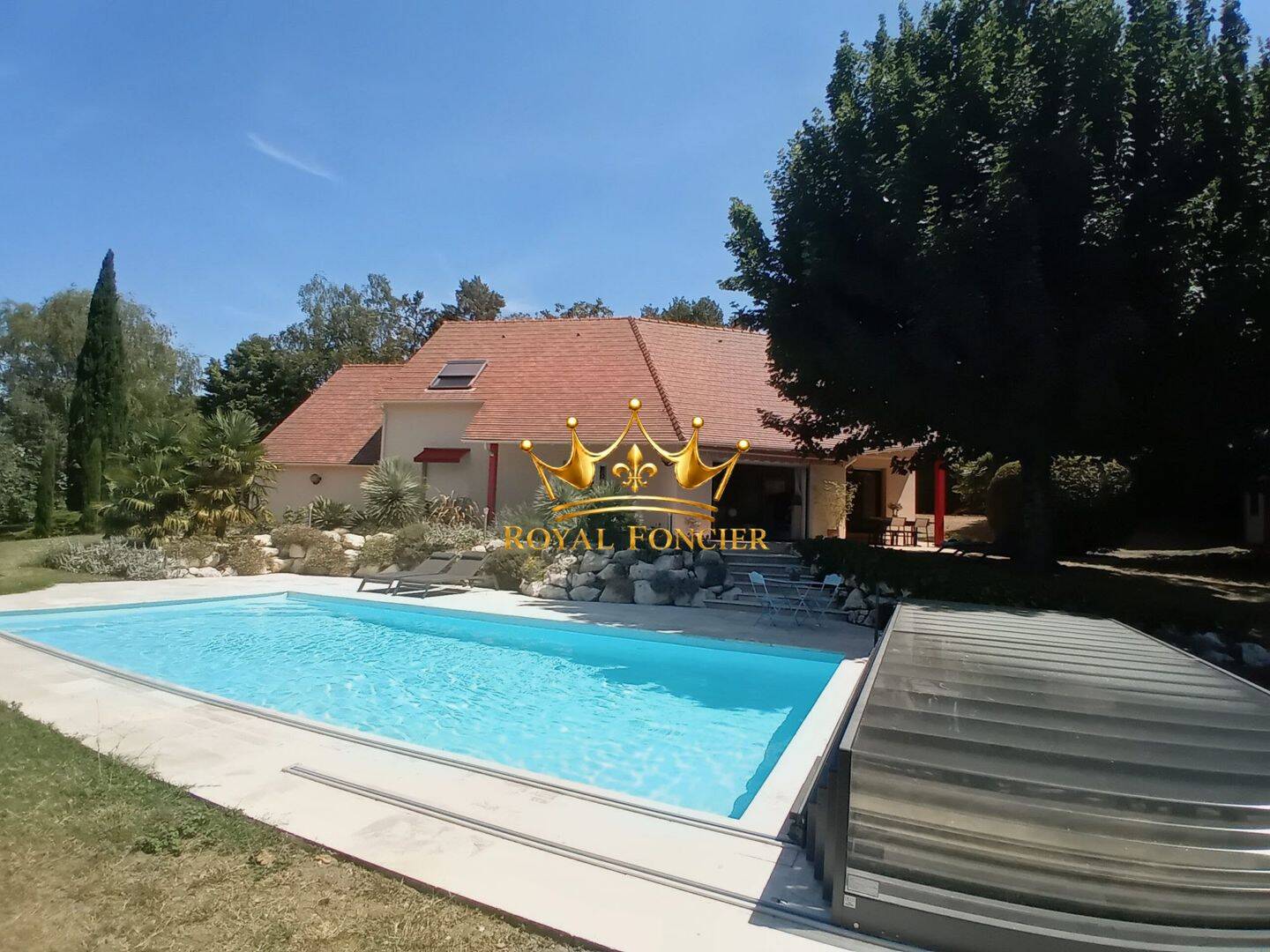 Maison 6 pièces 197 m² · à Châtellerault · 197 m² · 435 000 €