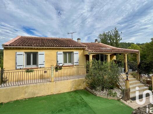 Maison de plain-pied à vendre 355 000 € 4 pièces 3 chambres 90 m² Tourves 83170