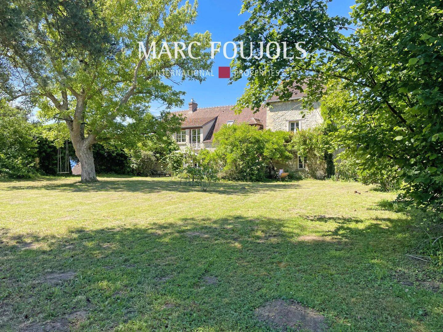 Maison 11 pièces 323 m² · à Senlis · 323 m² · 595 000 €