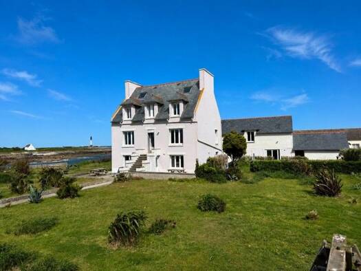 Immeuble à vendre 1 190 000 € 348 m² Île-de-Sein 29990