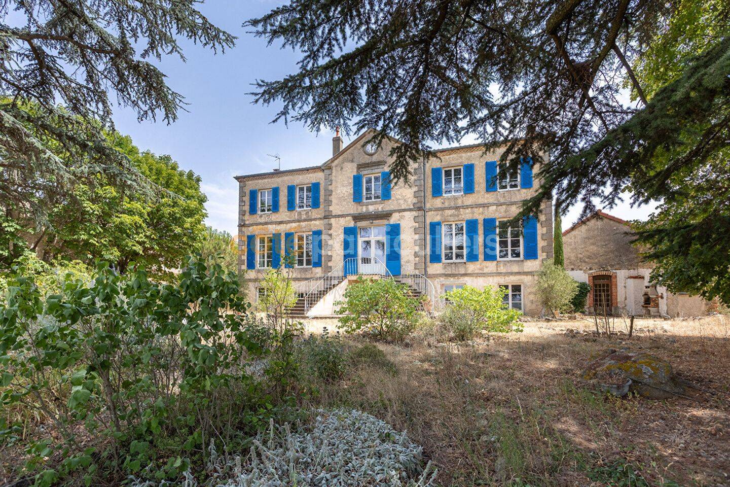Maison 11 pièces 500 m² · à Nonette Orsonnette · 500 m² · 409 500 €