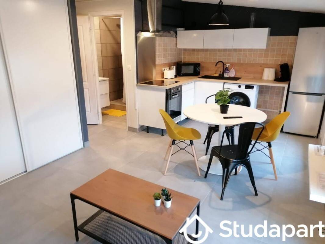 Appartement 1 pièce 27 m² · à Montélimar · 27 m² · 675 €/mois