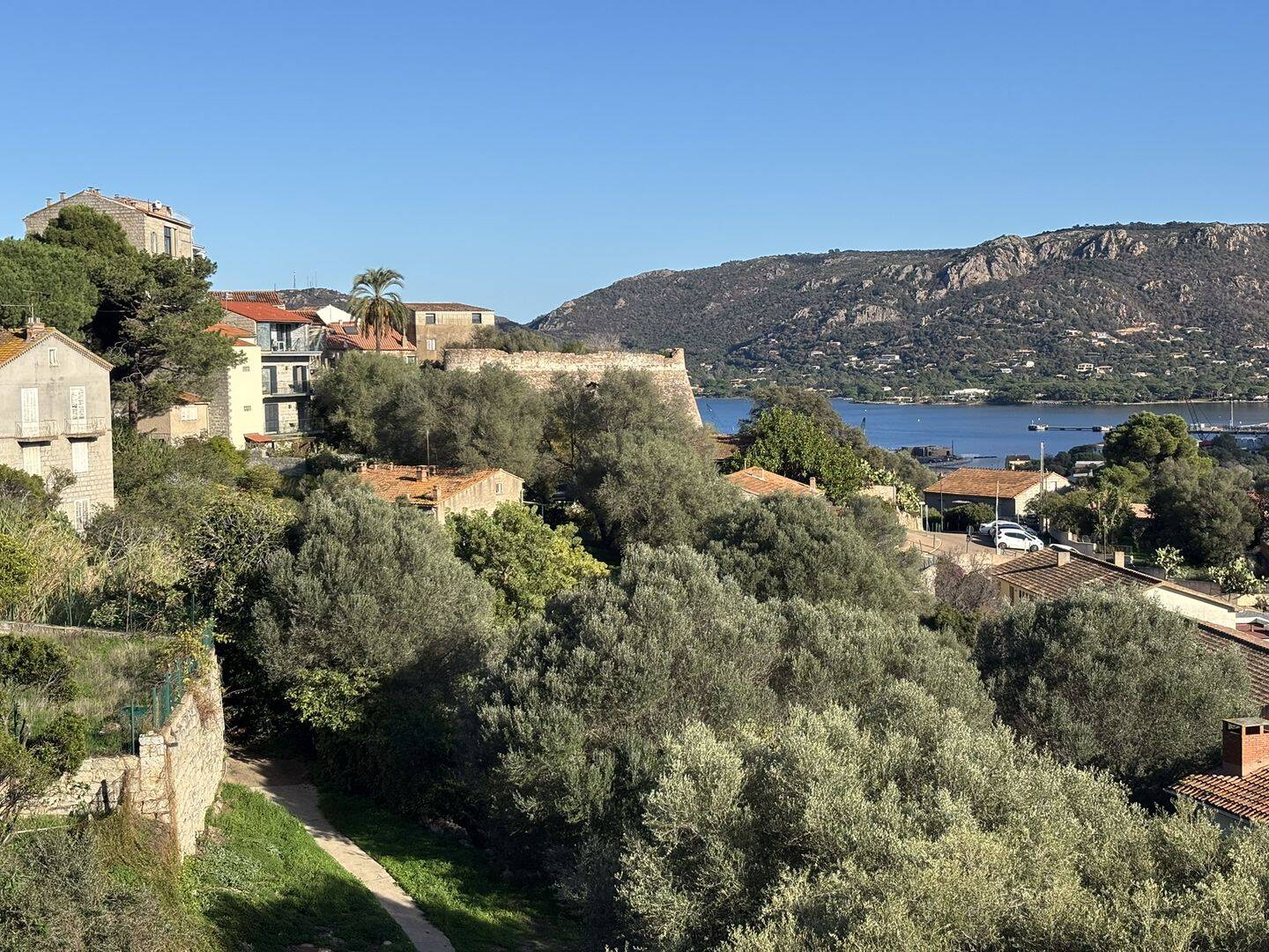 Appartement 4 pièces 105 m² · à Porto-Vecchio · 105 m² · 470 000 €