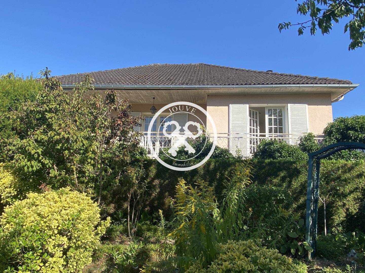 Maison 4 pièces 97 m² · à Verrières · 97 m² · 180 000 €