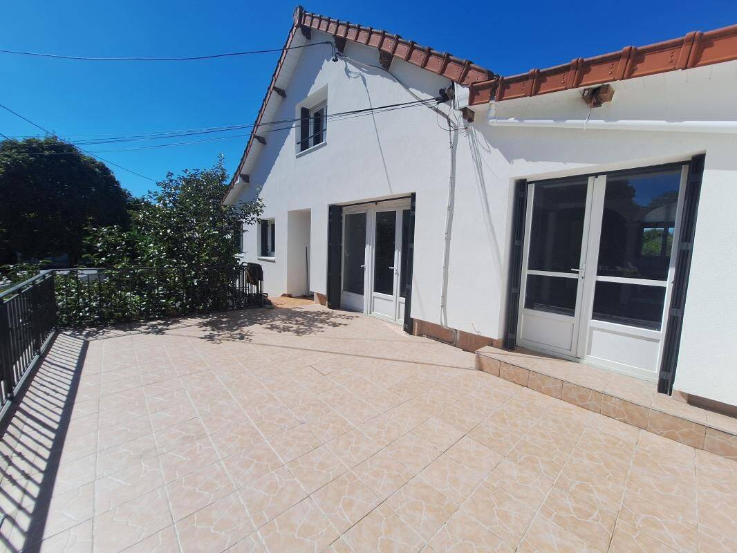 Maison 4 pièces 144 m² · à Noisy-le-Grand · 144 m² · 1 800 €/mois