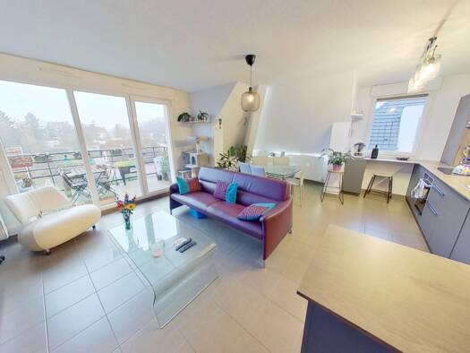 Appartement à vendre 235 000 € 3 pièces 2 chambres 76 m² Étage 3/3 Sierentz 68510