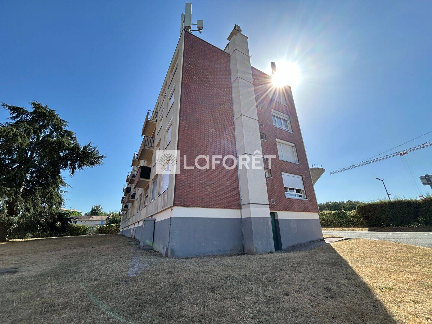 Appartement 2 pièces 43 m² · à Les Mureaux · 42,5 m² · 702 €