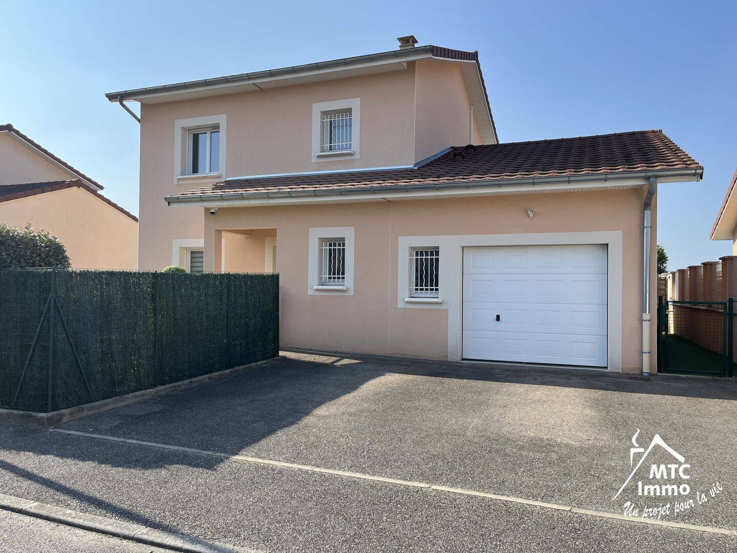 Maison 5 pièces 114 m² · à Charvieu-Chavagneux · 114 m² · 469 000 €