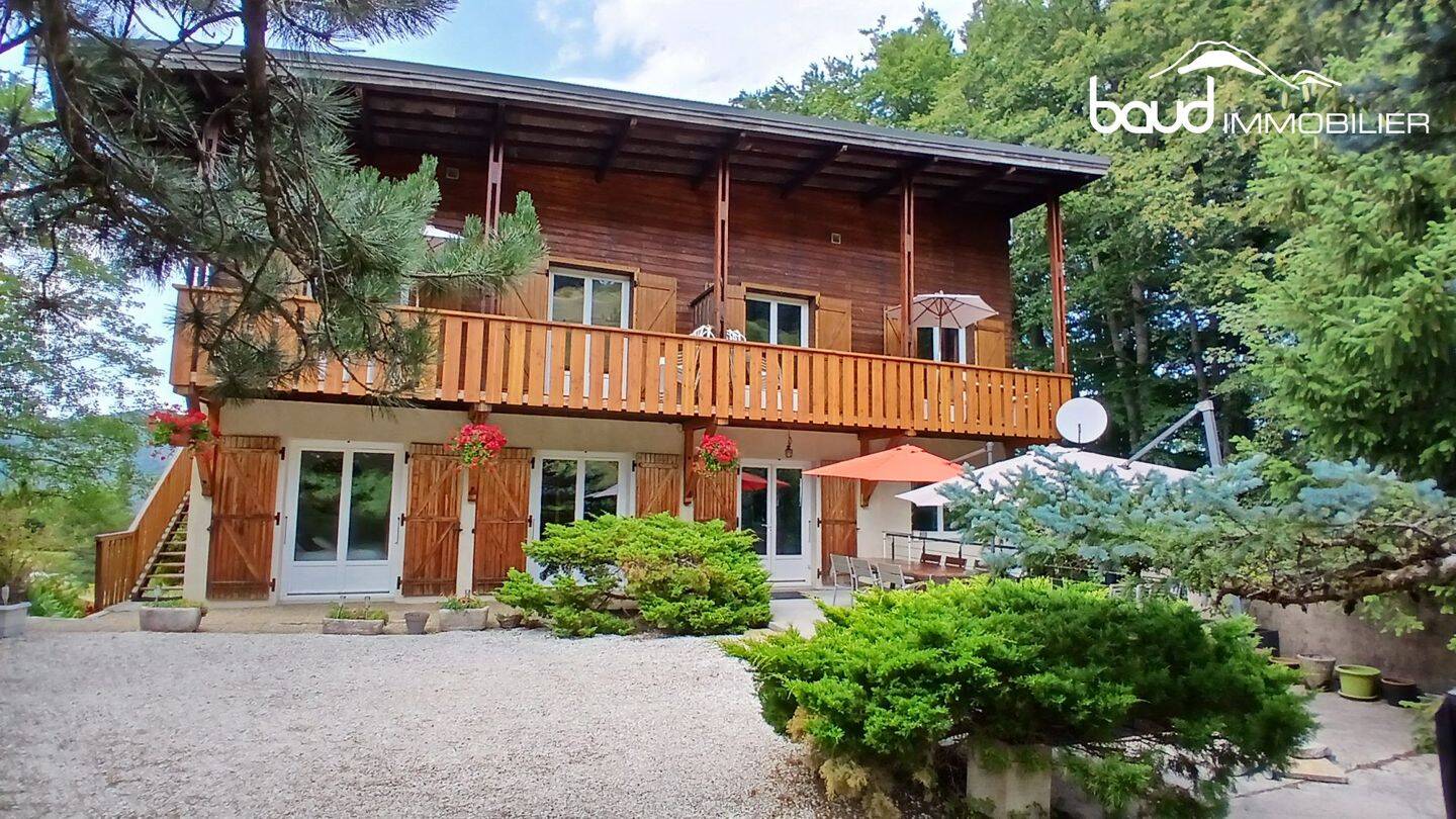 Maison 10 pièces 227 m² · à Villard-de-Lans · 227,4 m² · 990 000 €
