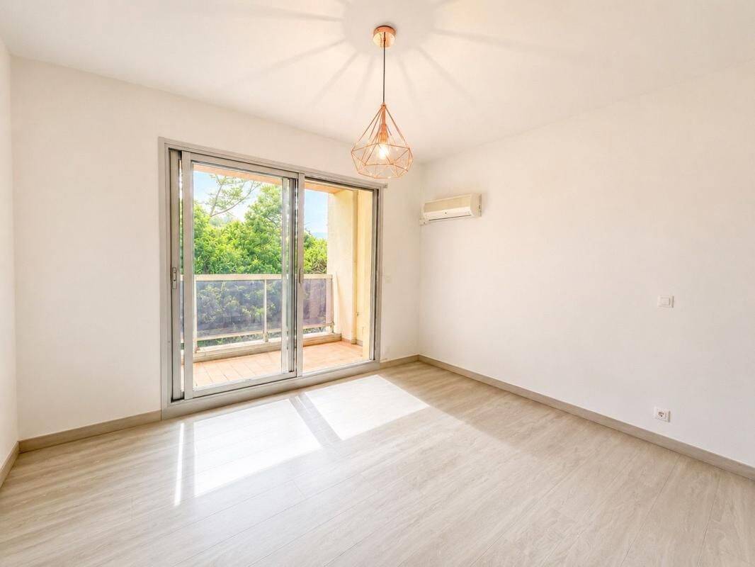 Appartement 1 pièce 27 m² · à Grasse · 27 m² · 58 000 €