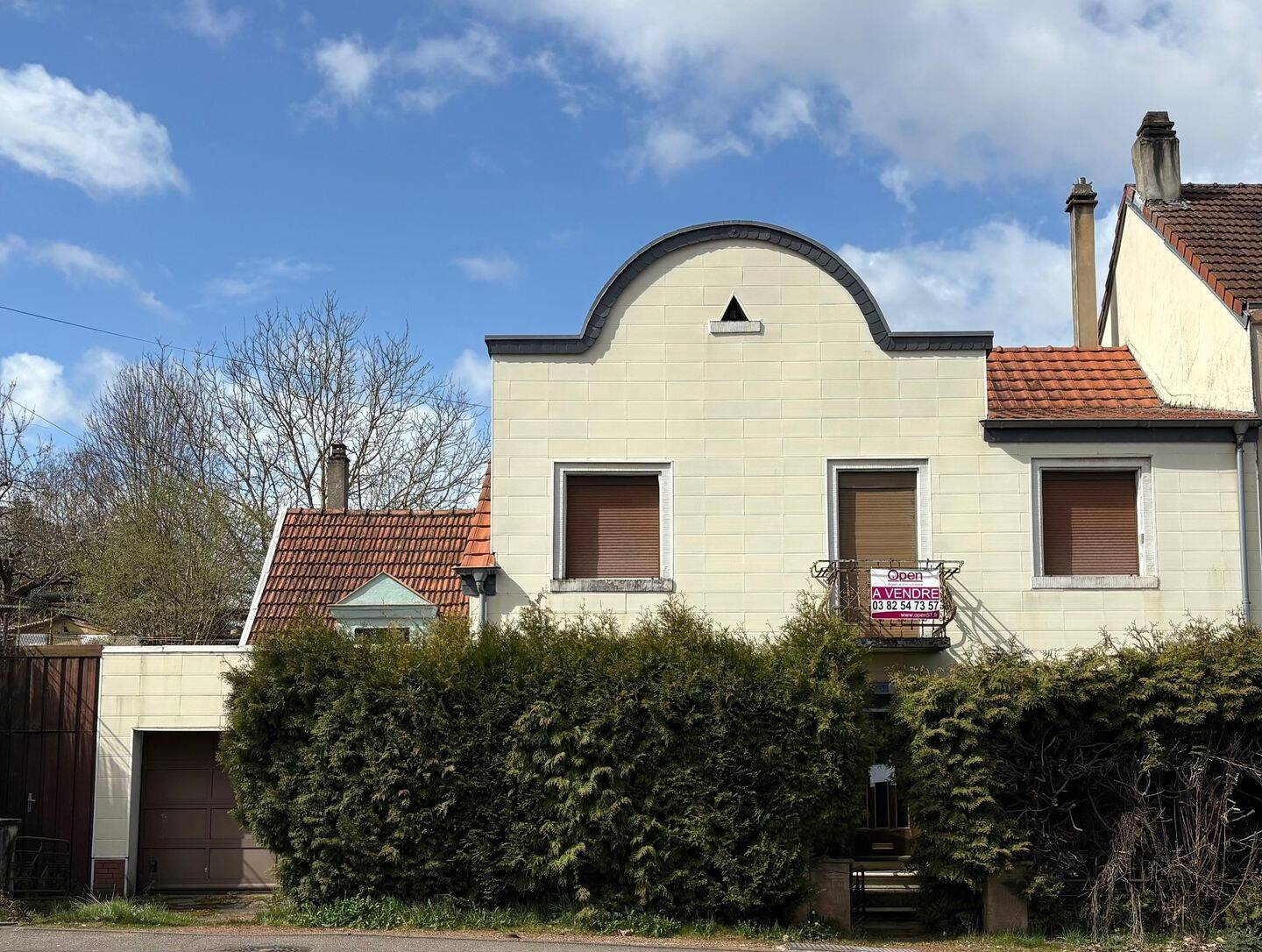 Maison 8 pièces 211 m² · à Creutzwald · 210,9 m² · 132 000 €