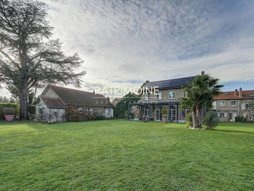 Maison à vendre 2 070 000 € 8 pièces 5 chambres 400 m² 2 060 m² de terrain Feucherolles 78810