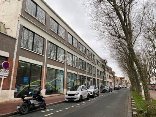 Espace bureau à vendre 12 873 000 € 2 452 m² de bureaux divisible de 256 m² à 2 452 m² Chatillon-Montrouge Montrouge 92120